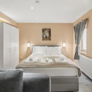 https://coy-apartments-4.vienna-besthotels.com